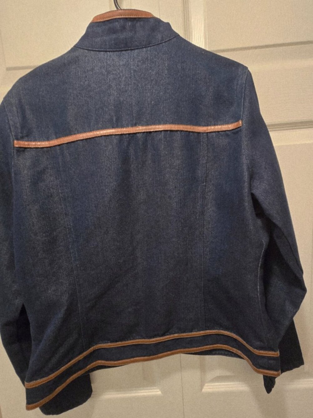 METROStyle Women's Navy Denim Long Sleeves Jacket w/Faux Leather Trim - Size 12 - Picture 4 of 11